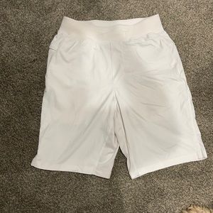 White lulu shorts with liner